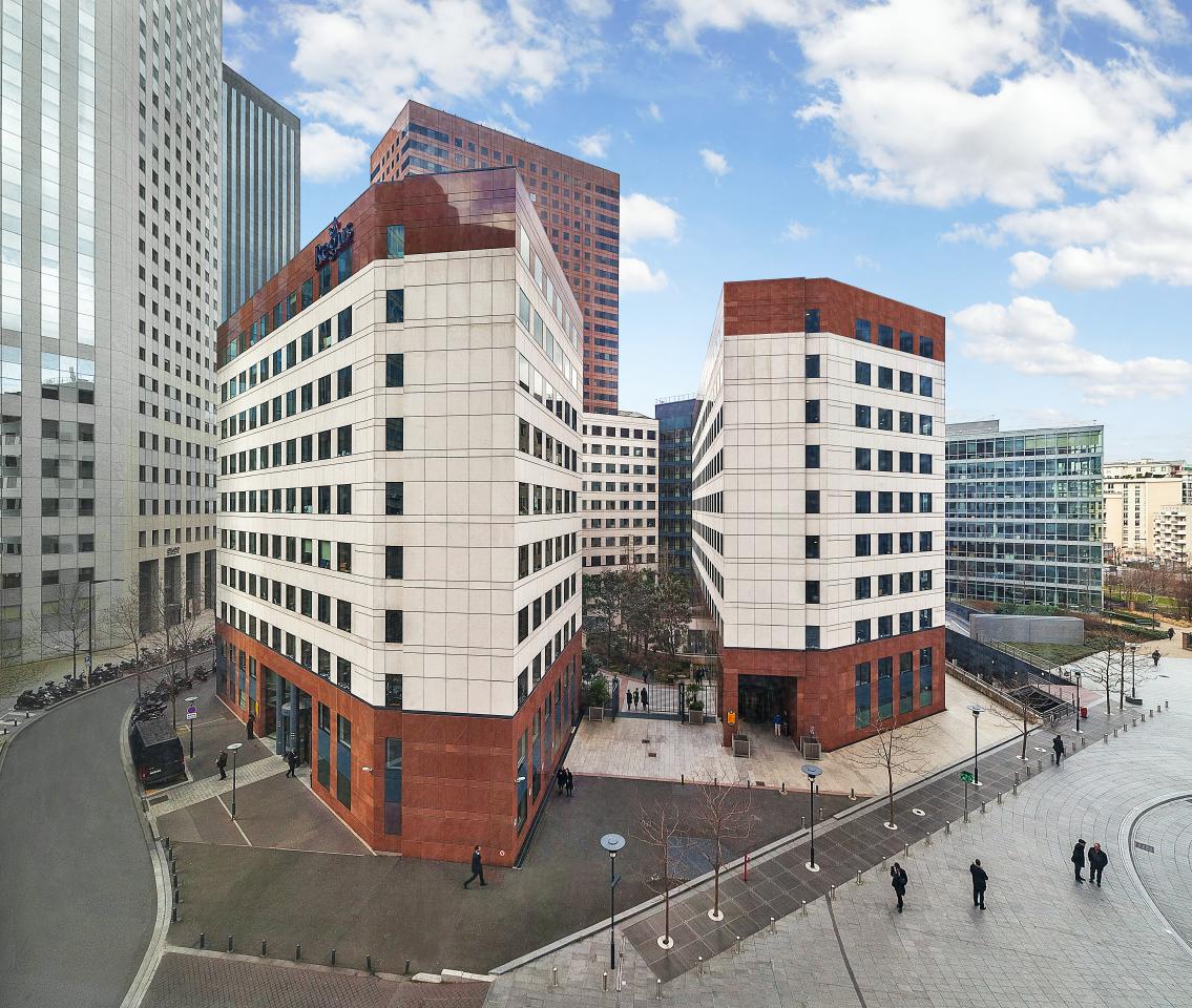 Bureau La Défense 2122m² Location bureau Courbevoie Hauts-de-Seine OLBUR2100439 2